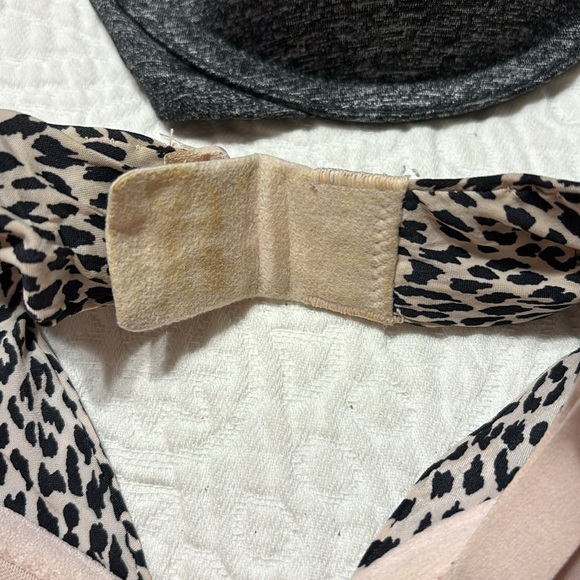 Victoria’s Secret Demi Bras (set of 2) 32DD - Picture 5 of 5